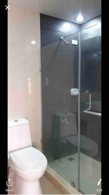 Photo of Bathroom in 669 Ermita