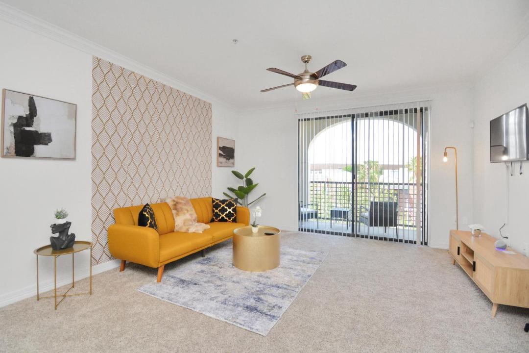 Photo of Livingroom in South Central Houston