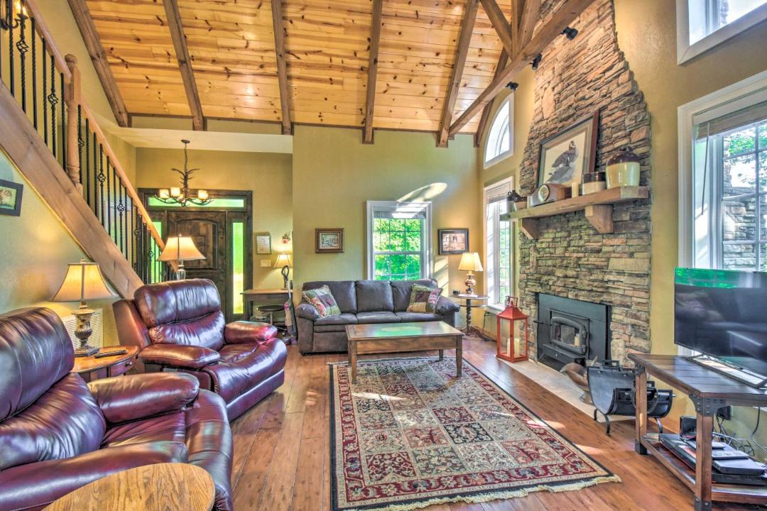 Photo of Livingroom in Hayesville