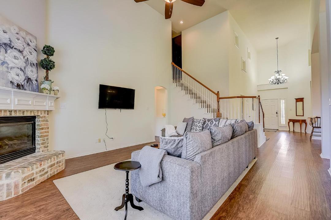 Photo of Livingroom in Rowlett