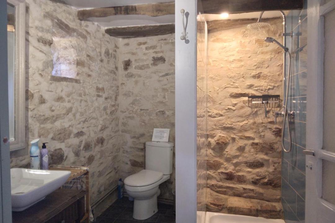 Photo of Bathroom in La Roche-l'Abeille