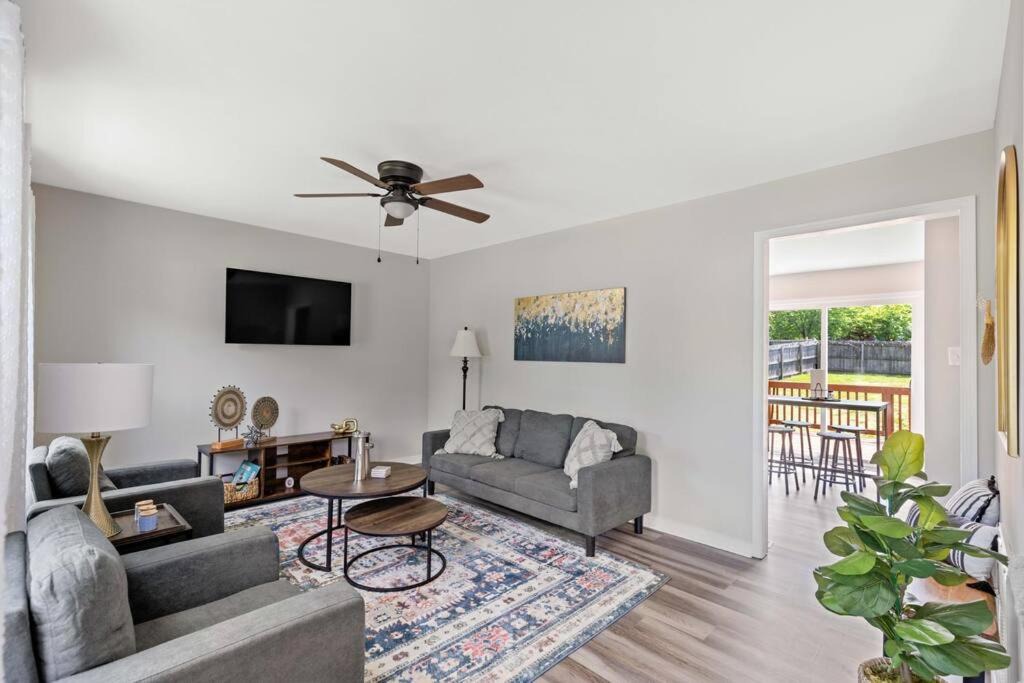 Photo of Livingroom in Chesterfield