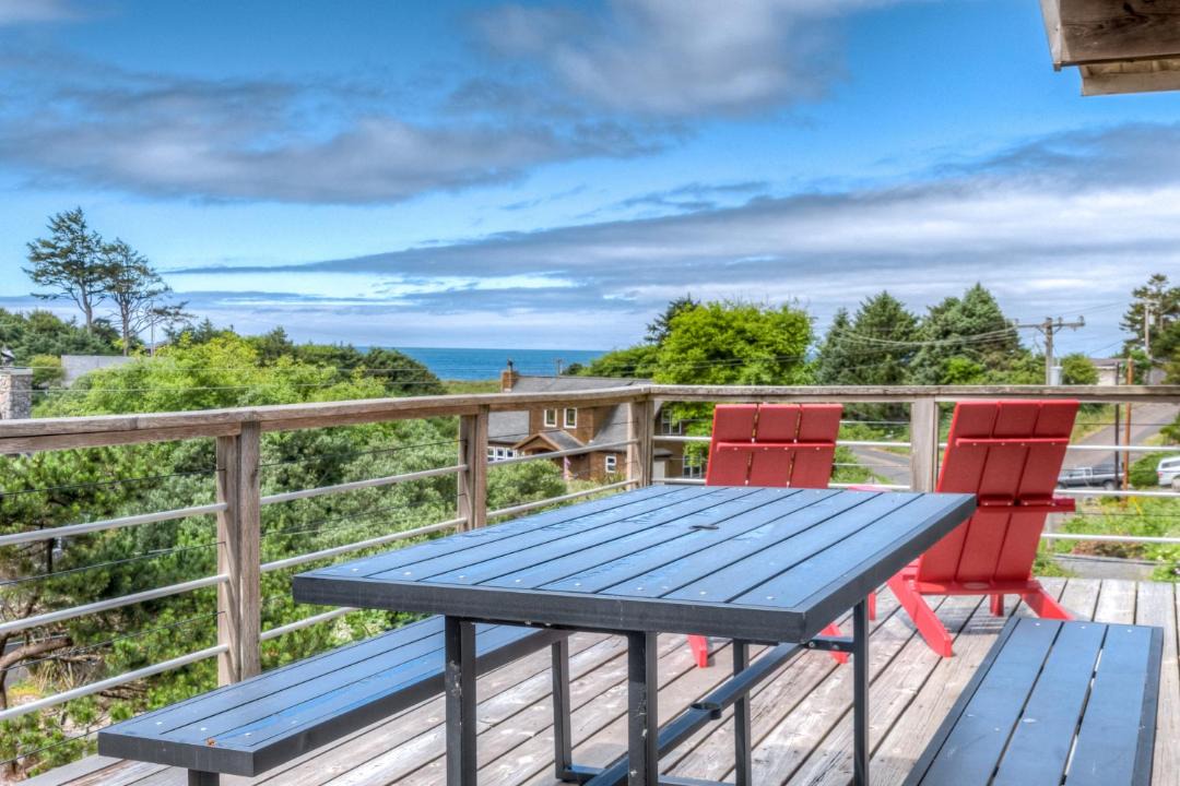 Photo of Patio Balcony in Neahkahnie Beach