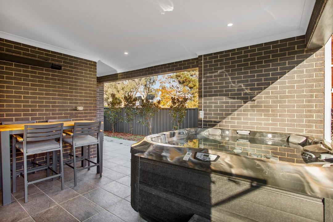 Photo of Livingroom in Downer