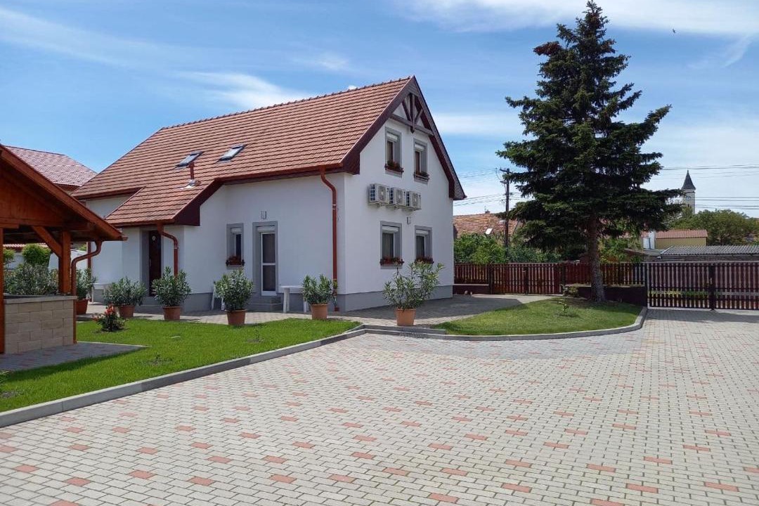 Photo of Others in Hegyko