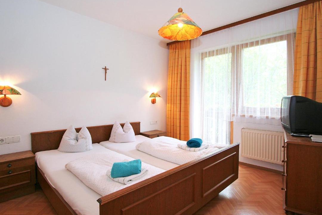 Photo of Bedroom in Kapfing