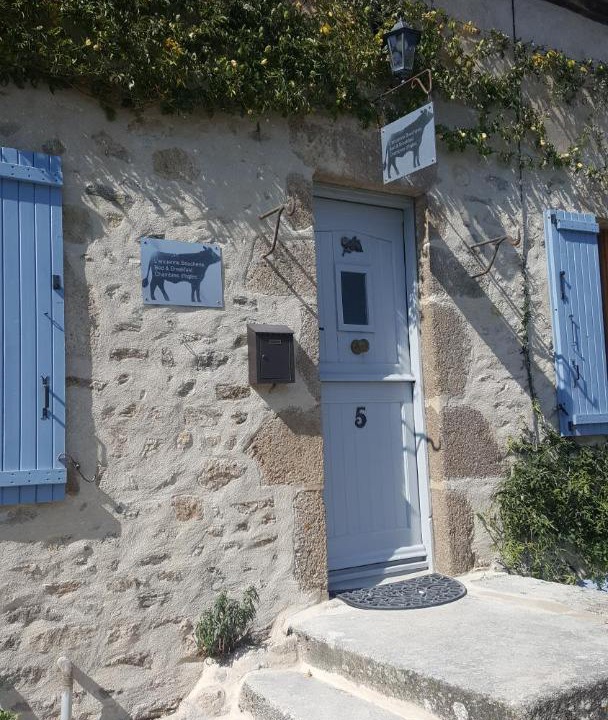 Photo of Buildings in Ladapeyre