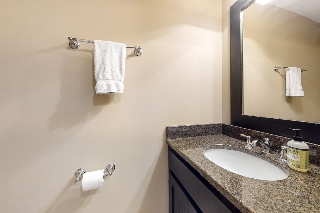 Photo of Bathroom in Hiawassee