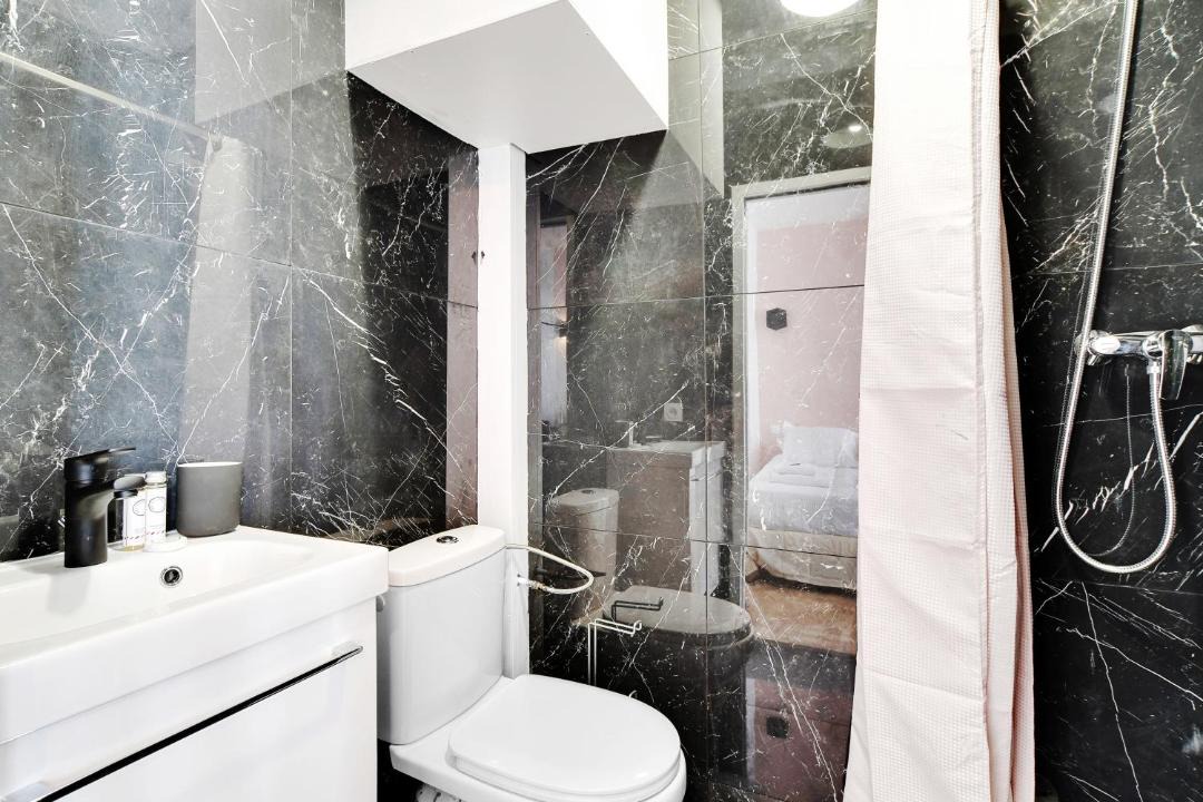 Photo of Bathroom in Quinze-Vingts