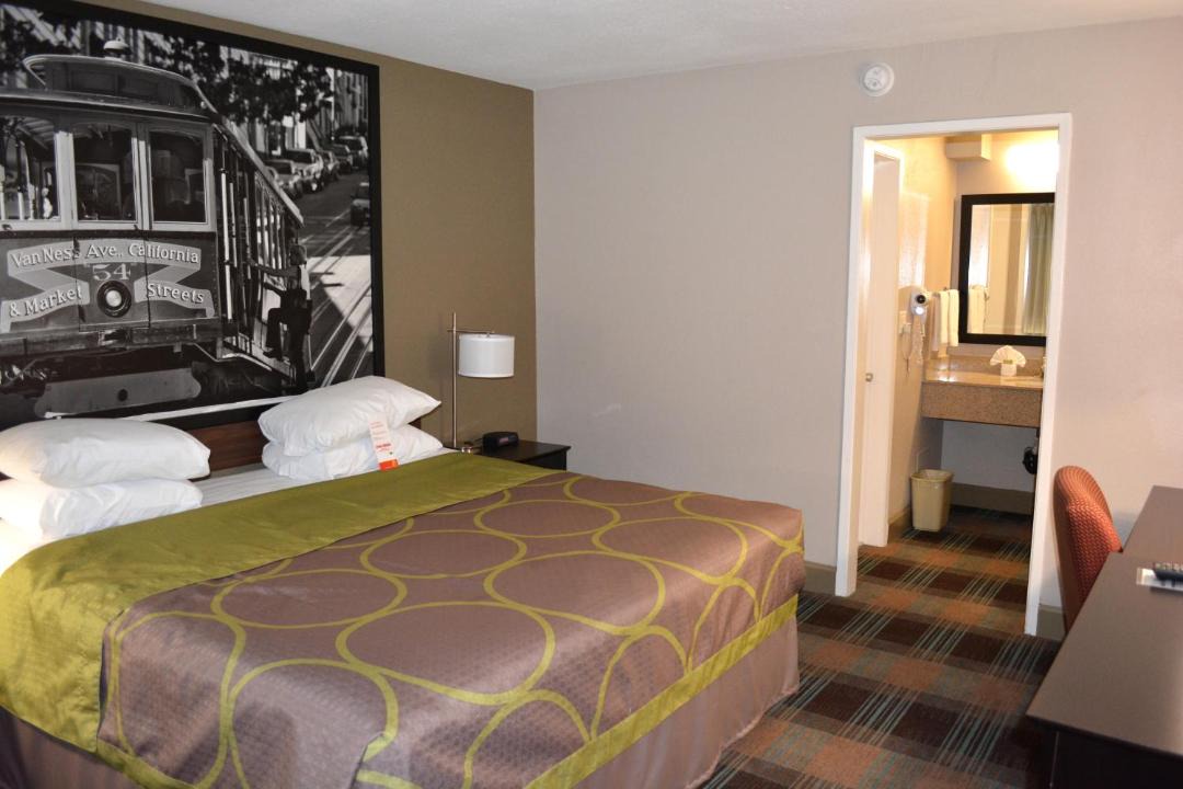 Photo of Bedroom in Salinas