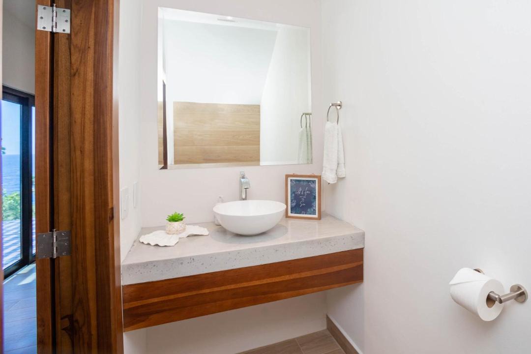 Photo of Bathroom in Lighthouse Estates