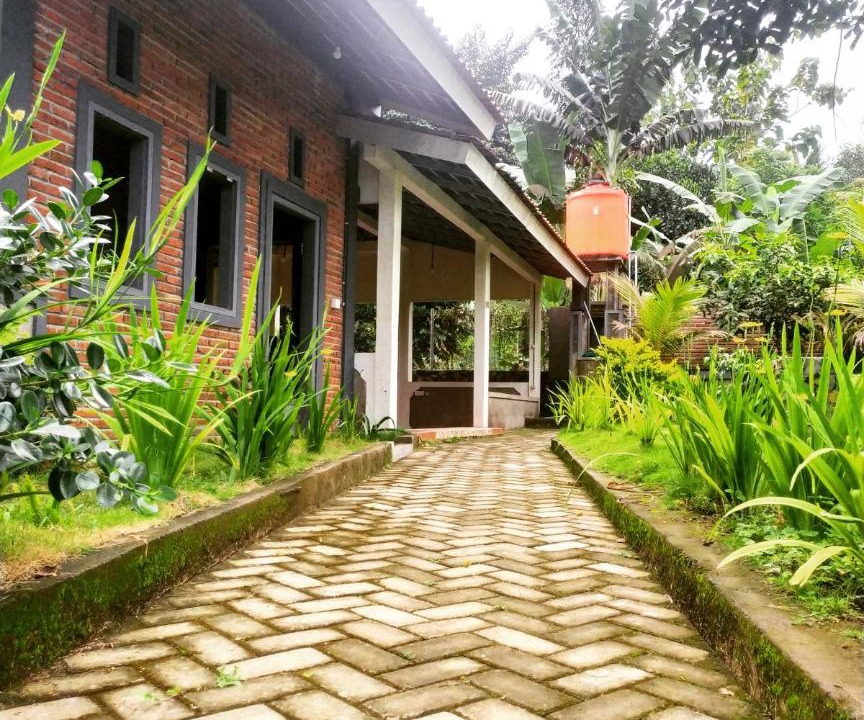 Photo of Buildings in Kalipuro