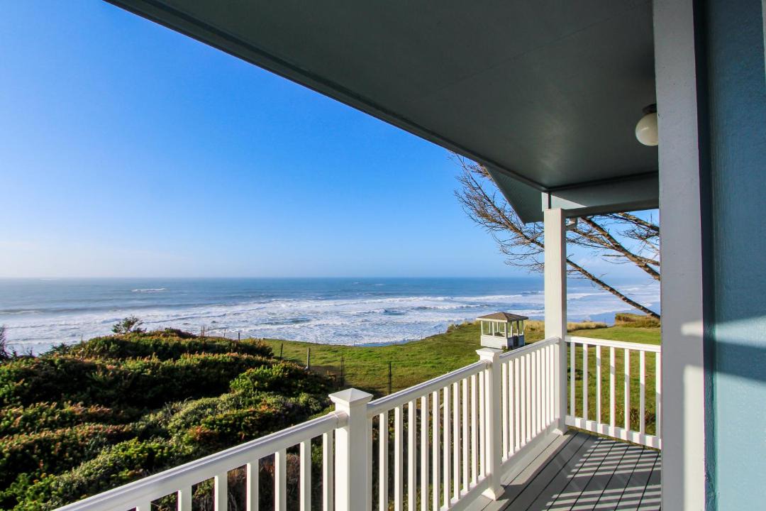 Photo of Patio Balcony in Gold Beach