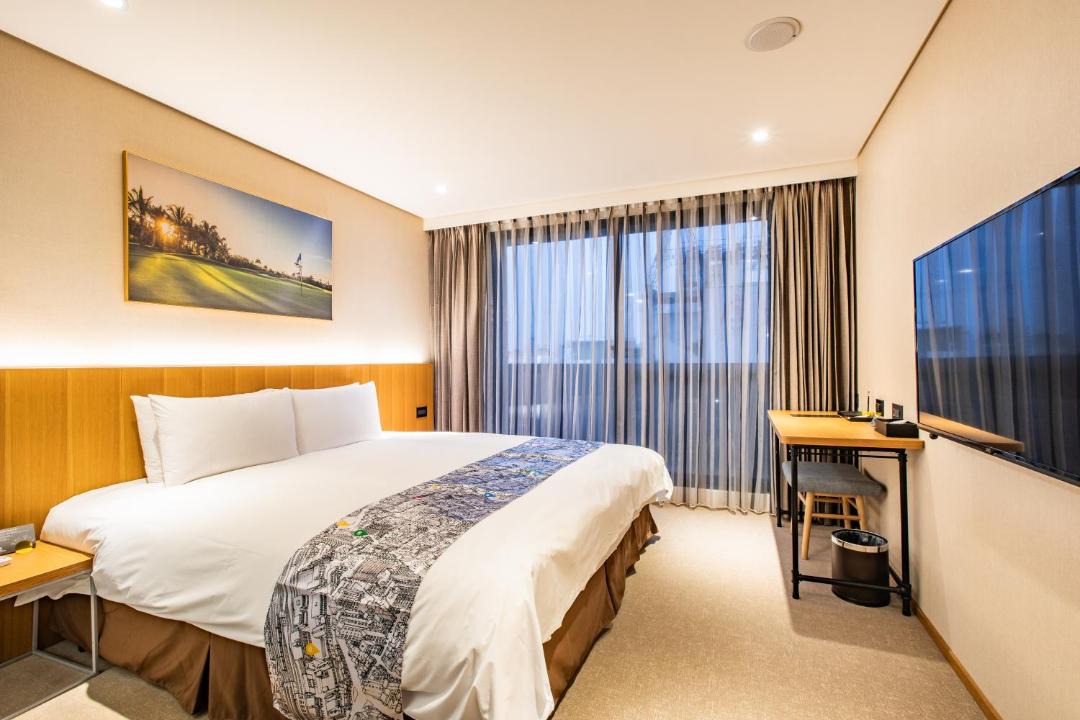 Photo of Bedroom in West District
