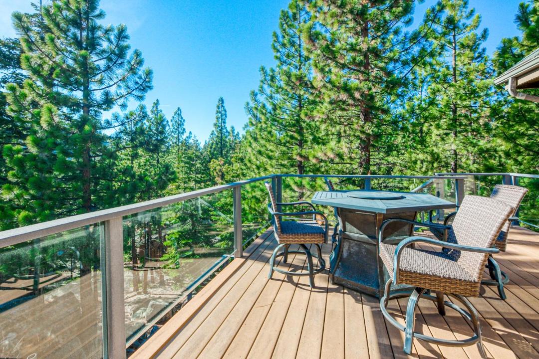 Photo of Patio Balcony in Round Hill Village