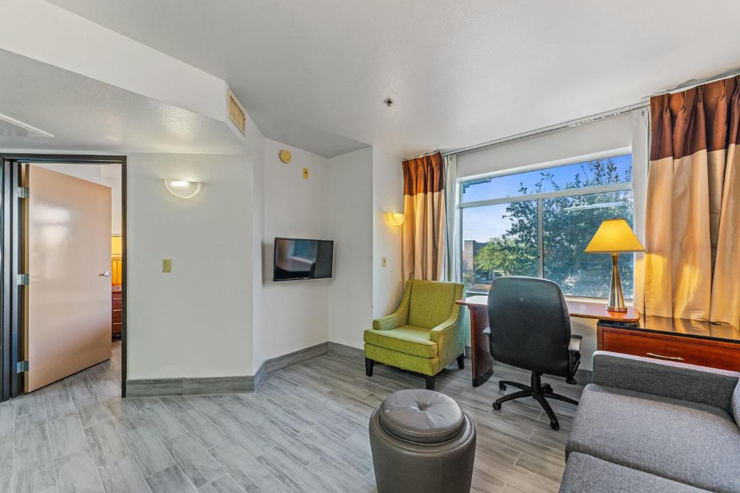 Photo of Livingroom in Chandler