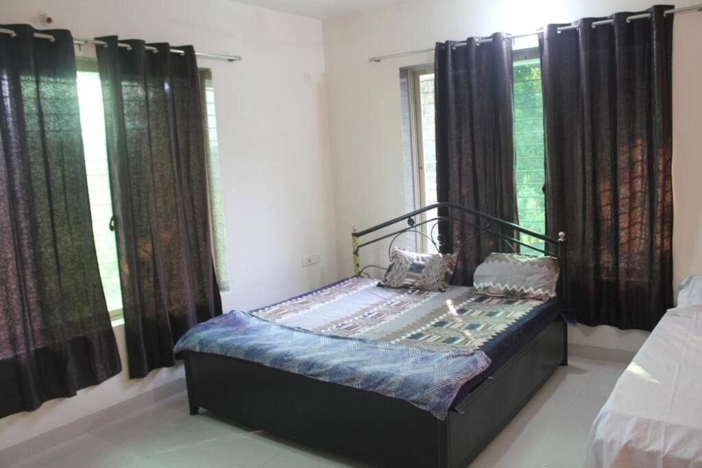 Photo of Bedroom in Ulhasnagar