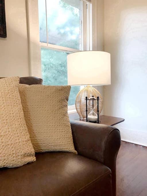 Photo of Livingroom in Neartown