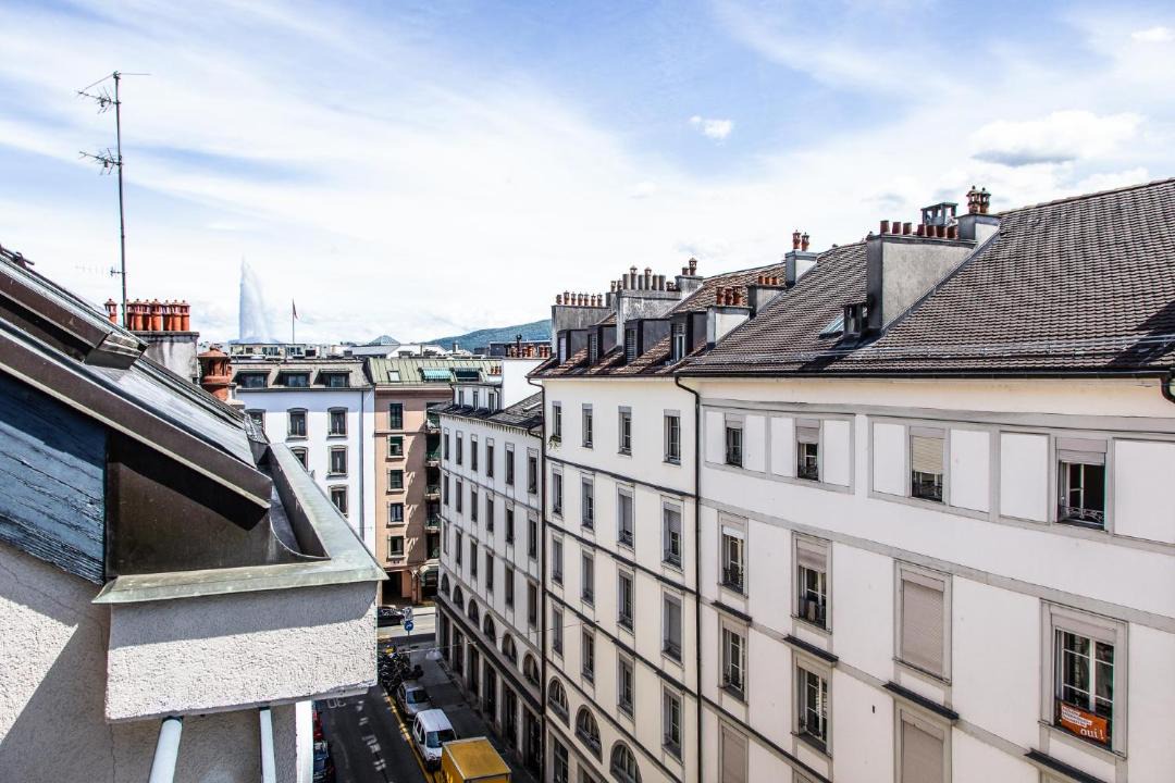Photo of Buildings in Paquis Navigation