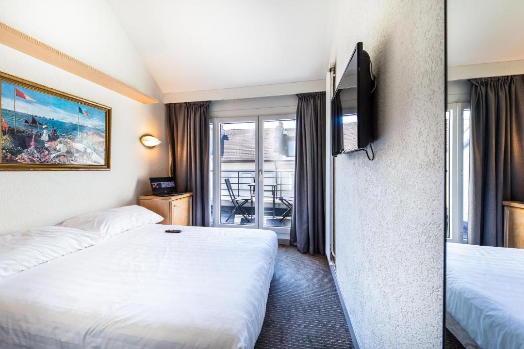 Photo of Bedroom in Paquis Navigation