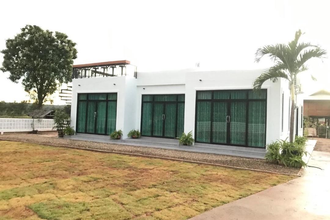 Photo of Buildings in Pua
