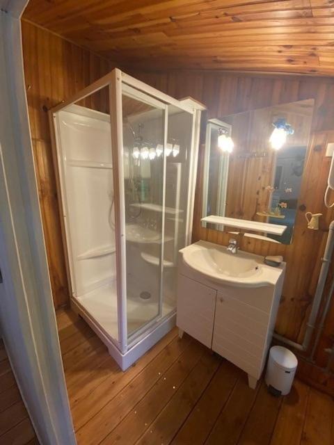 Photo of Bathroom in Longny les Villages