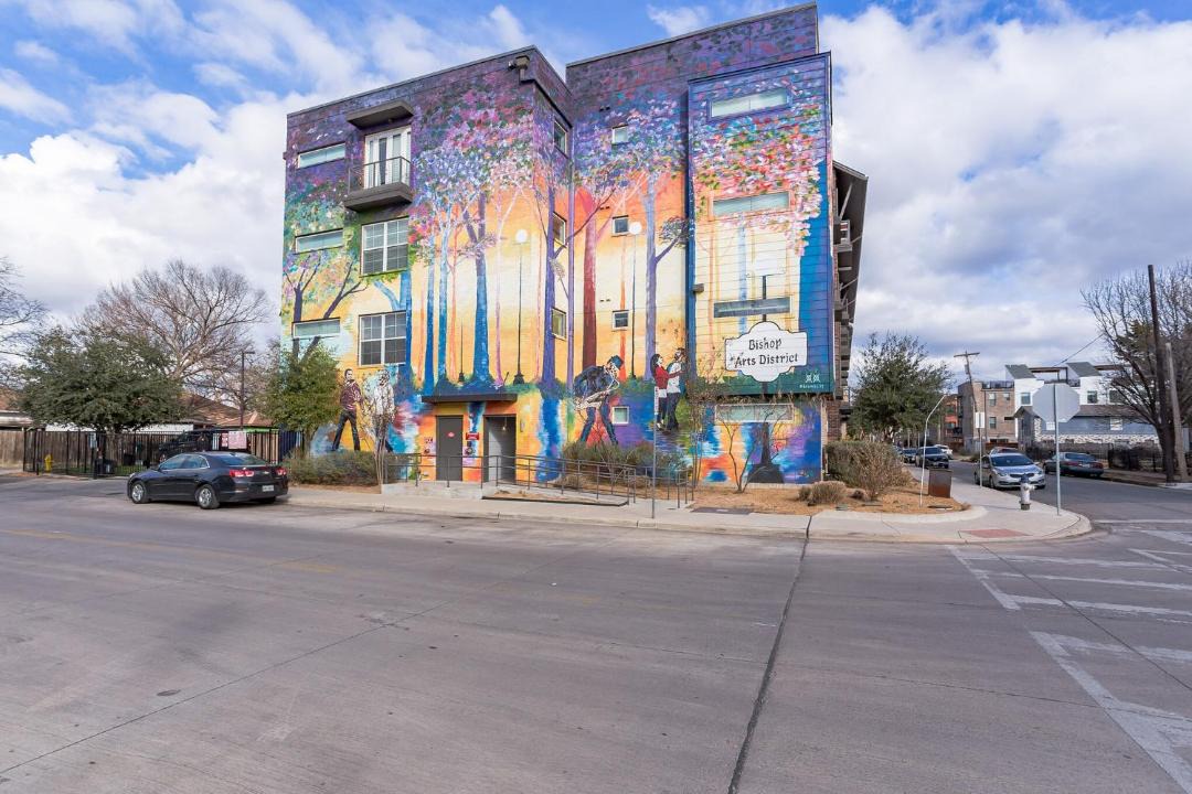 Photo of Buildings in Oak Cliff