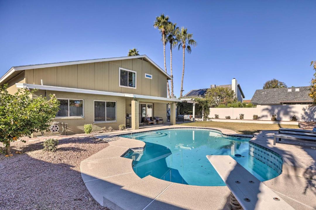 Photo of Outdoor in Paradise Valley Village