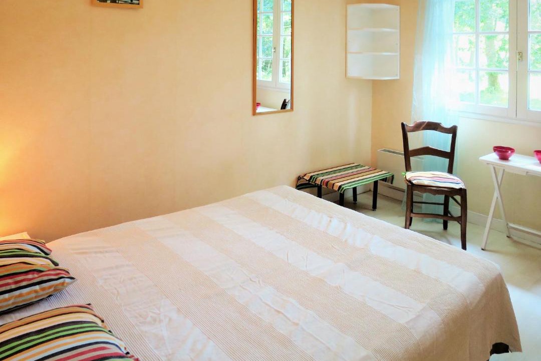 Photo of Bedroom in Saint-Laurent-de-Medoc