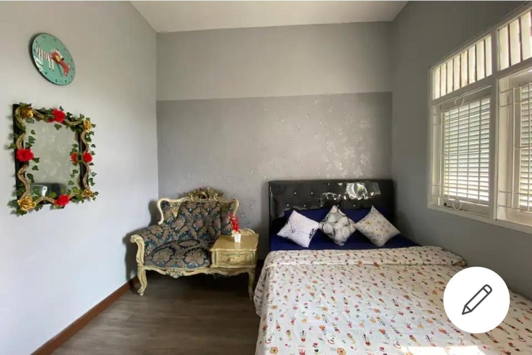 Photo of Bedroom in Cisarua