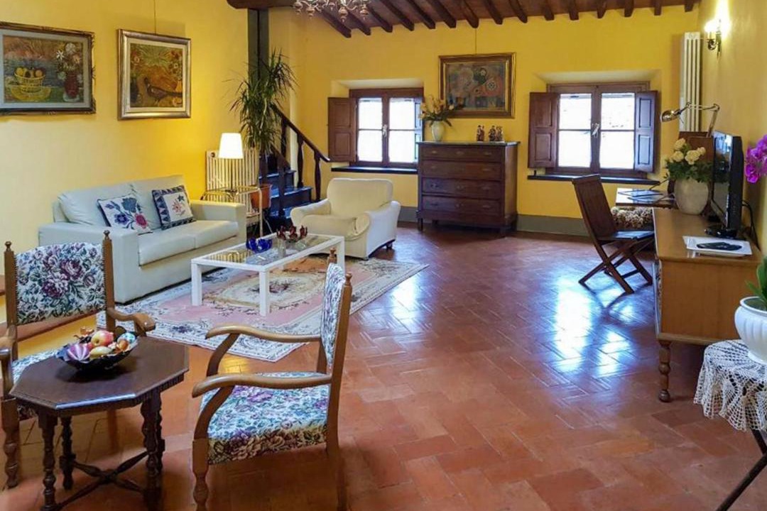 Photo of Livingroom in Buti