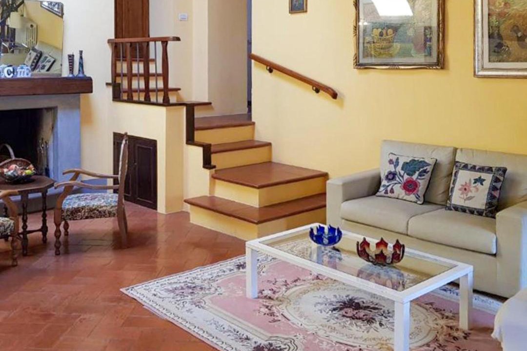 Photo of Livingroom in Buti