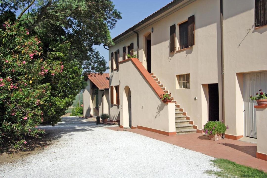 Photo of Buildings in Crespina