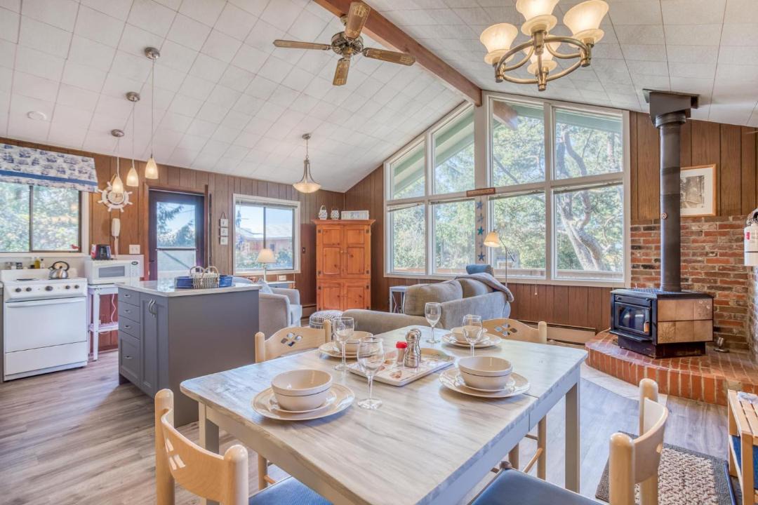 Photo of Kitchen in Manzanita