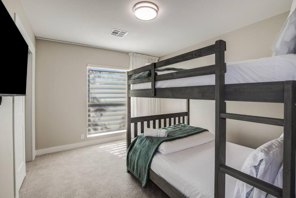 Photo of Bedroom in Paradise Valley Village