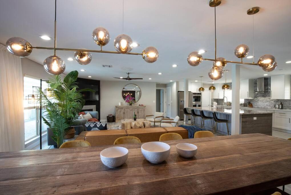 Photo of Livingroom in Paradise Valley Village