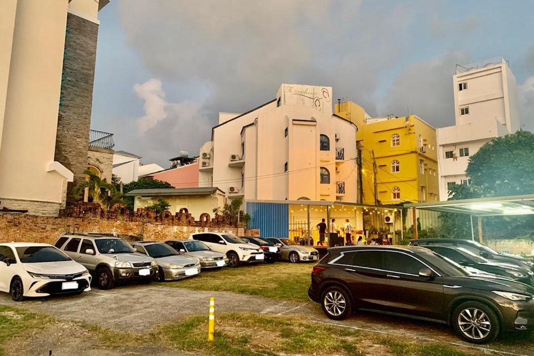 Photo of Buildings in Big Beach