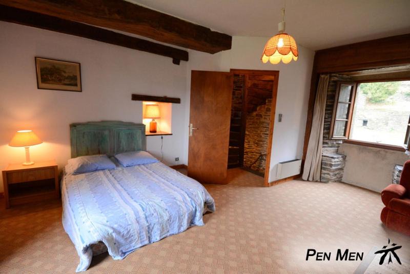 Photo of Bedroom in Bon Repos sur Blavet