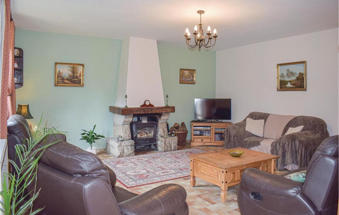 Photo of Livingroom in Saint-Adrien