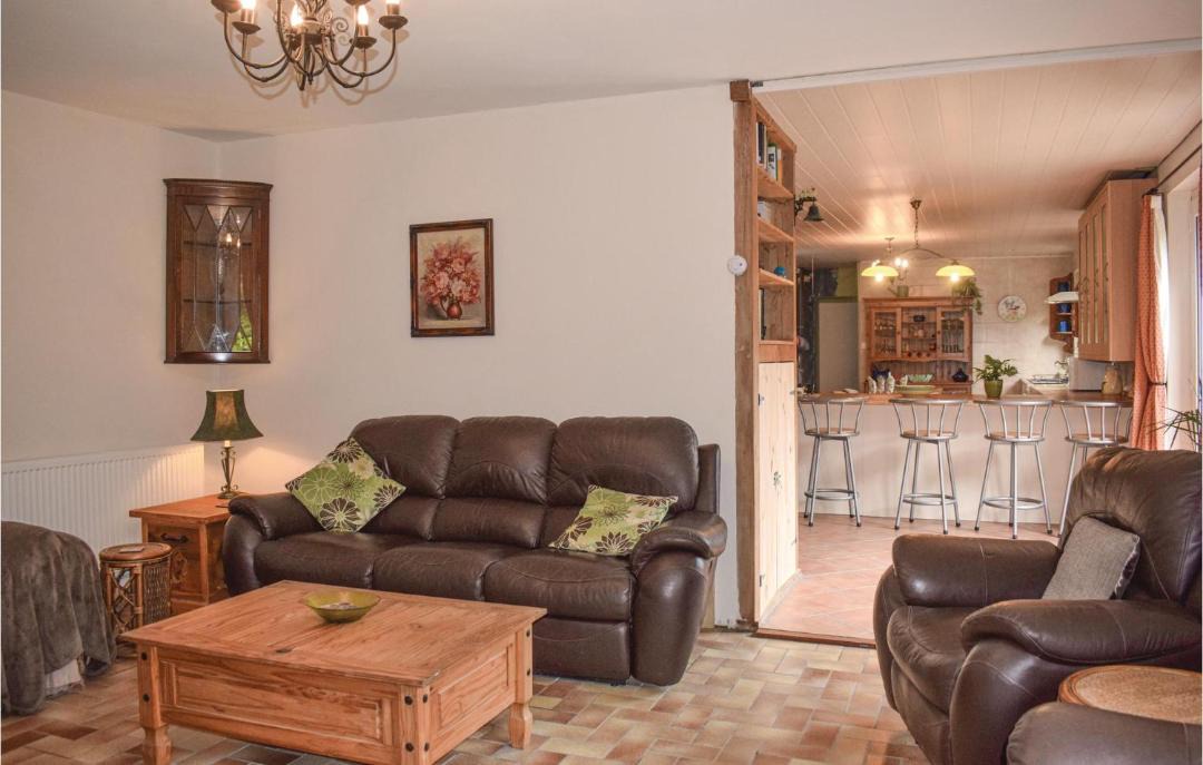 Photo of Livingroom in Saint-Adrien