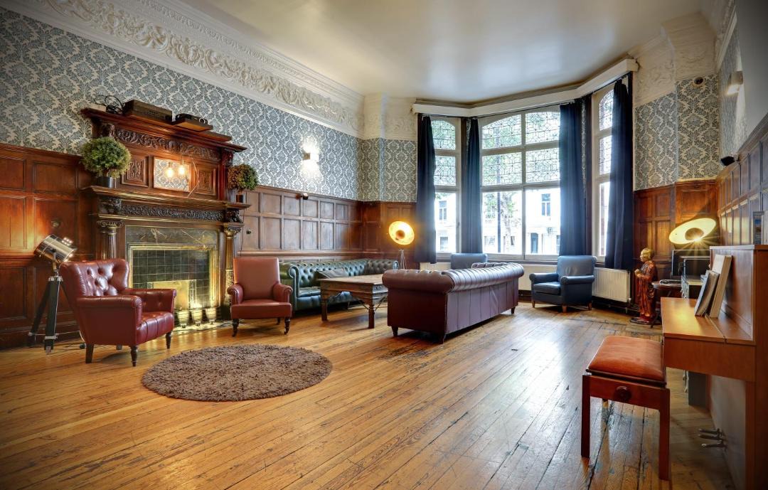 Photo of Livingroom in Kensington