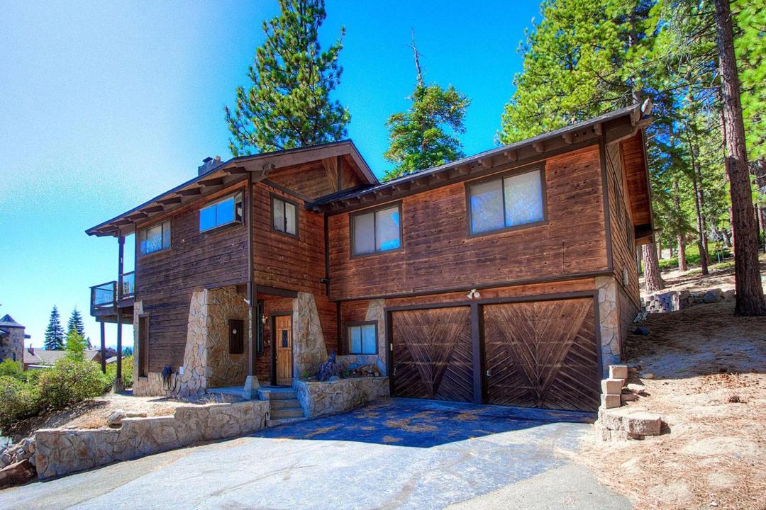 Photo of Buildings in Incline Village