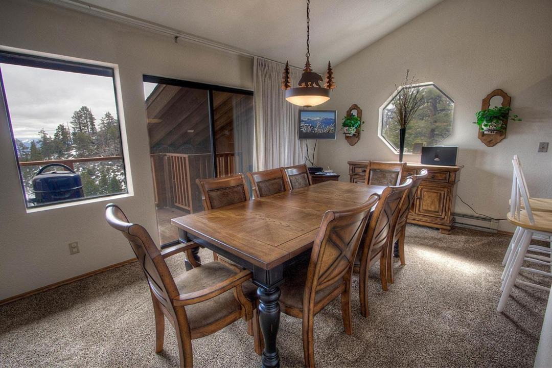 Photo of Livingroom in Tahoe Village