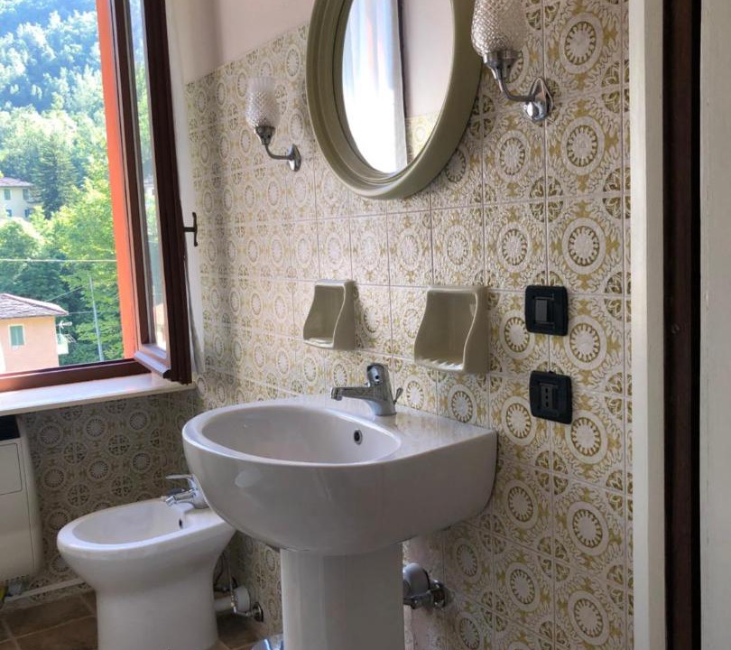 Photo of Bathroom in Pradleves