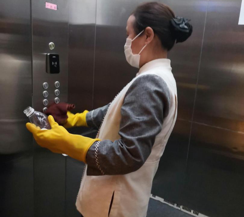 Photo of Human In Picture in Songjiang