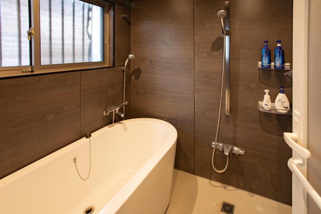Photo of Bathroom in Aira