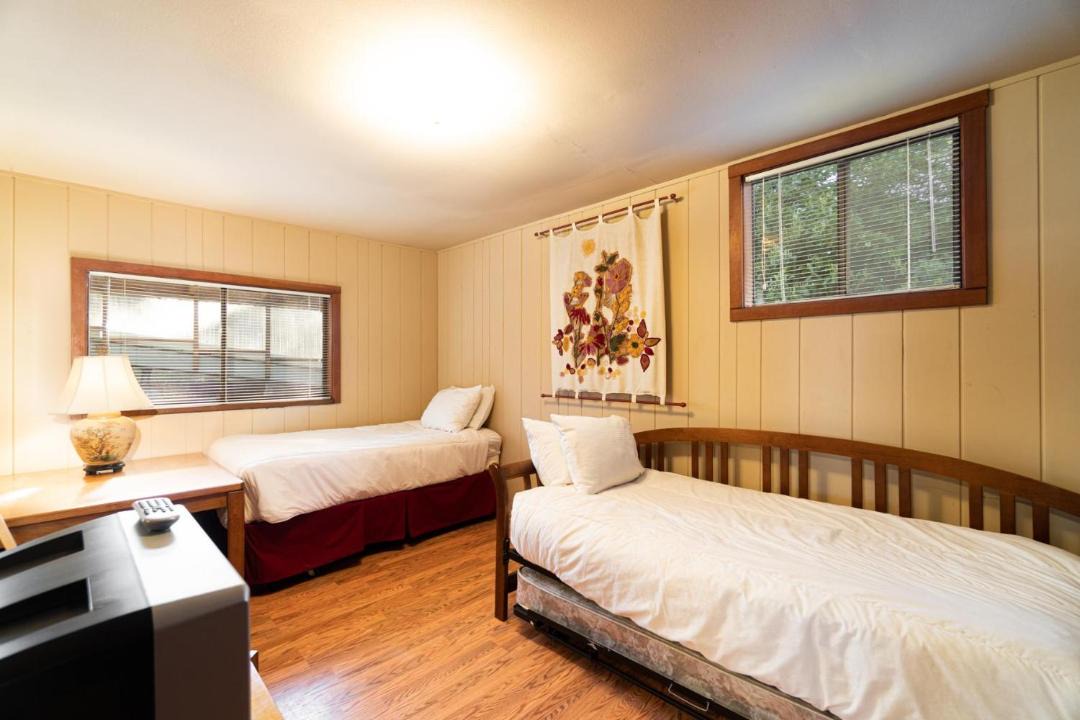 Photo of Bedroom in Neahkahnie Beach