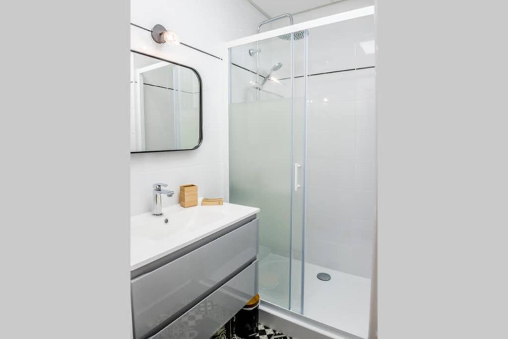 Photo of Bathroom in Ruelle-sur-Touvre