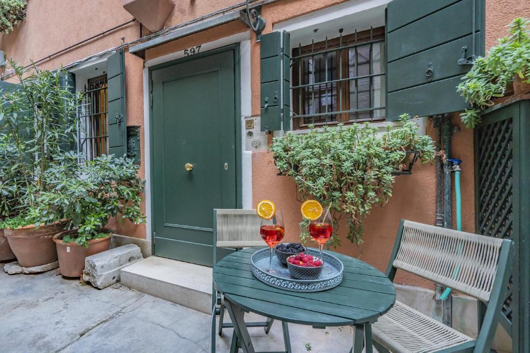 Photo of Patio Balcony in Dorsoduro