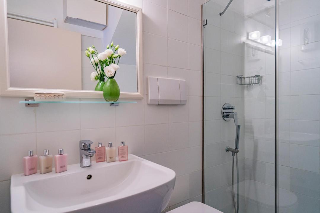Photo of Bathroom in Dorsoduro